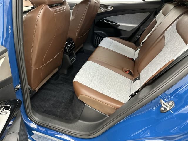 Certified 2025 Volkswagen ID.4 Pro AWD/4WD image 22