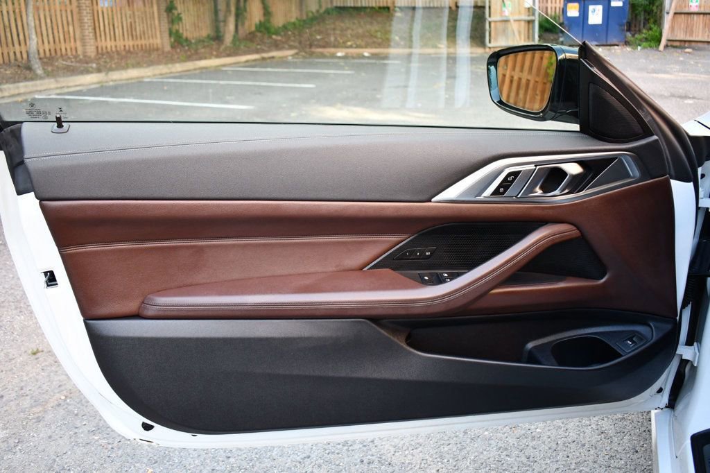 Used 2022 BMW M440i Convertible image 19