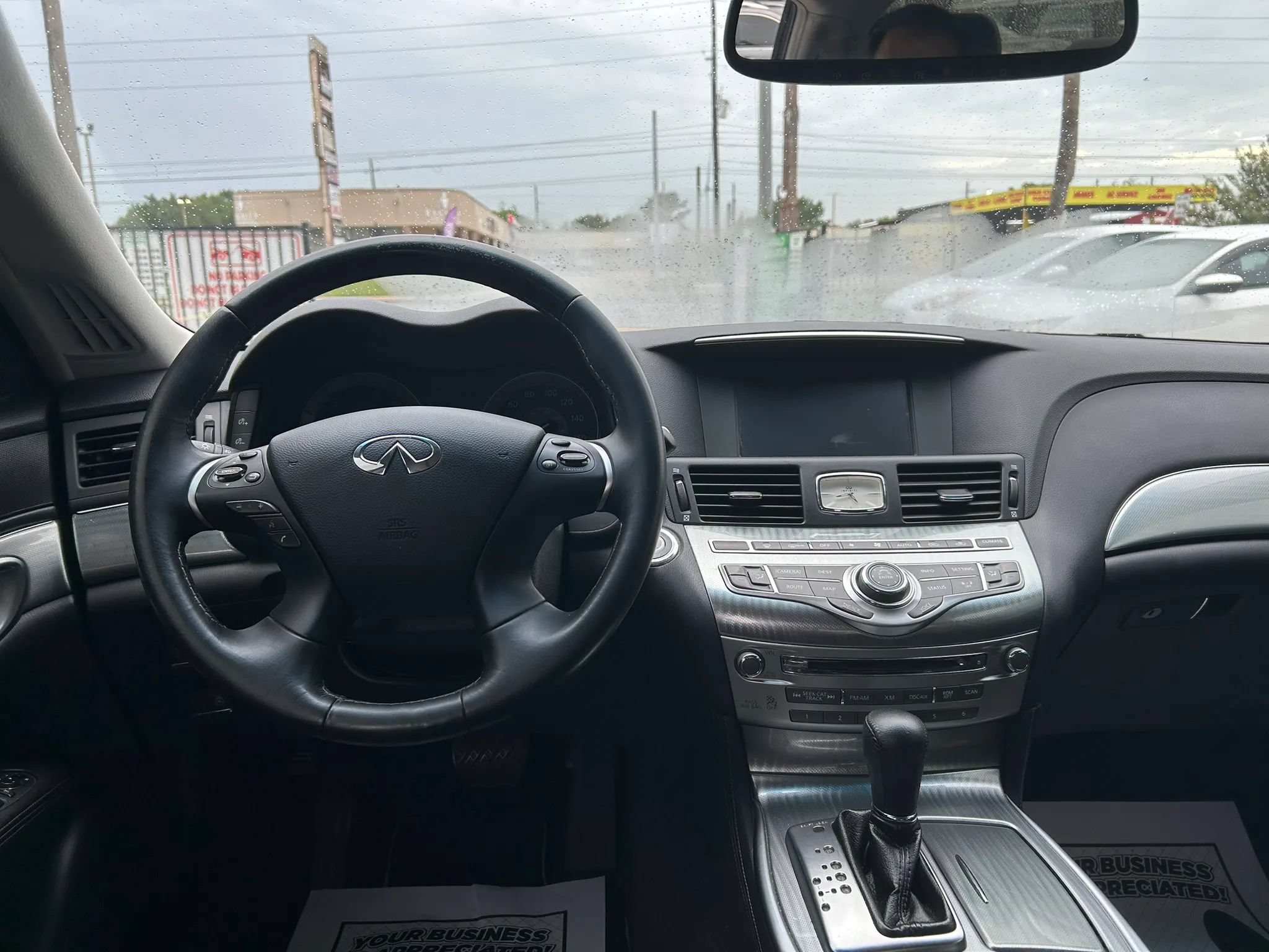Used 2017 INFINITI Q70 3.7 AWD/4WD image 18