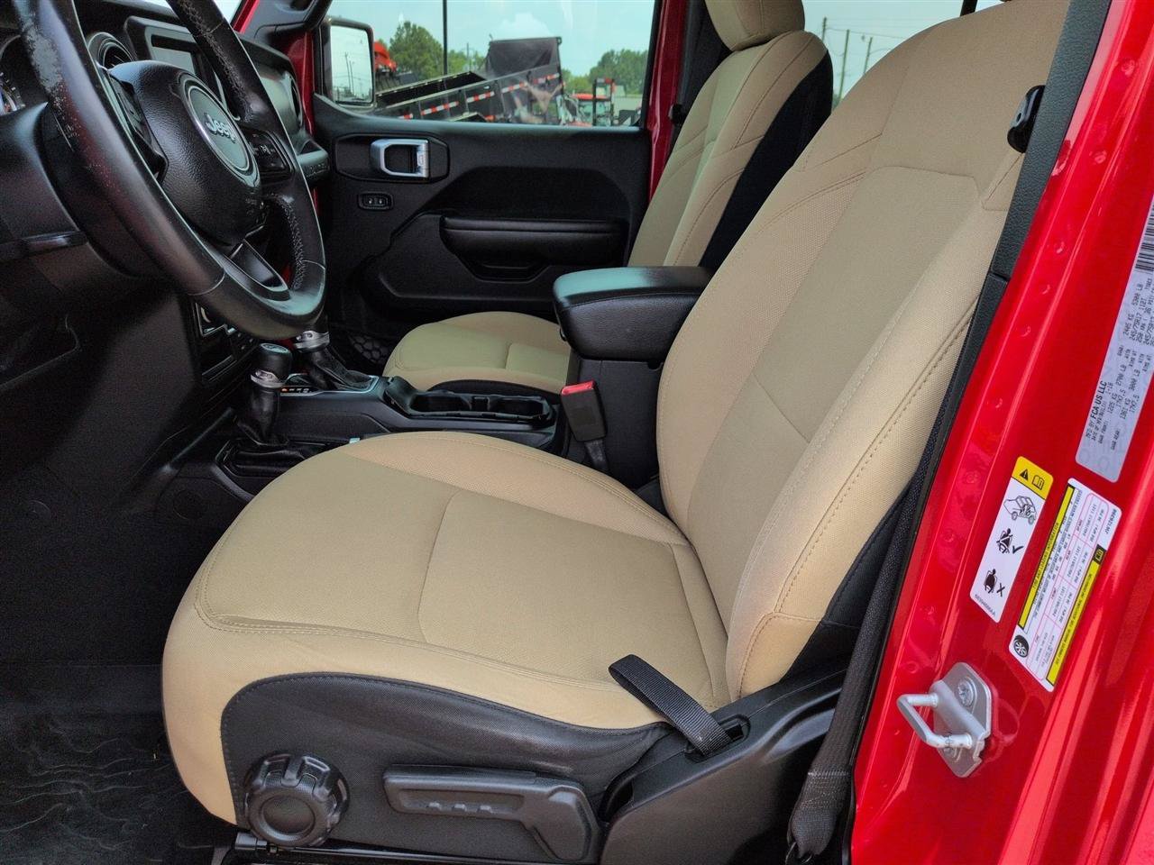 Used 2018 Jeep Wrangler Unlimited Sport S AWD/4WD image 15