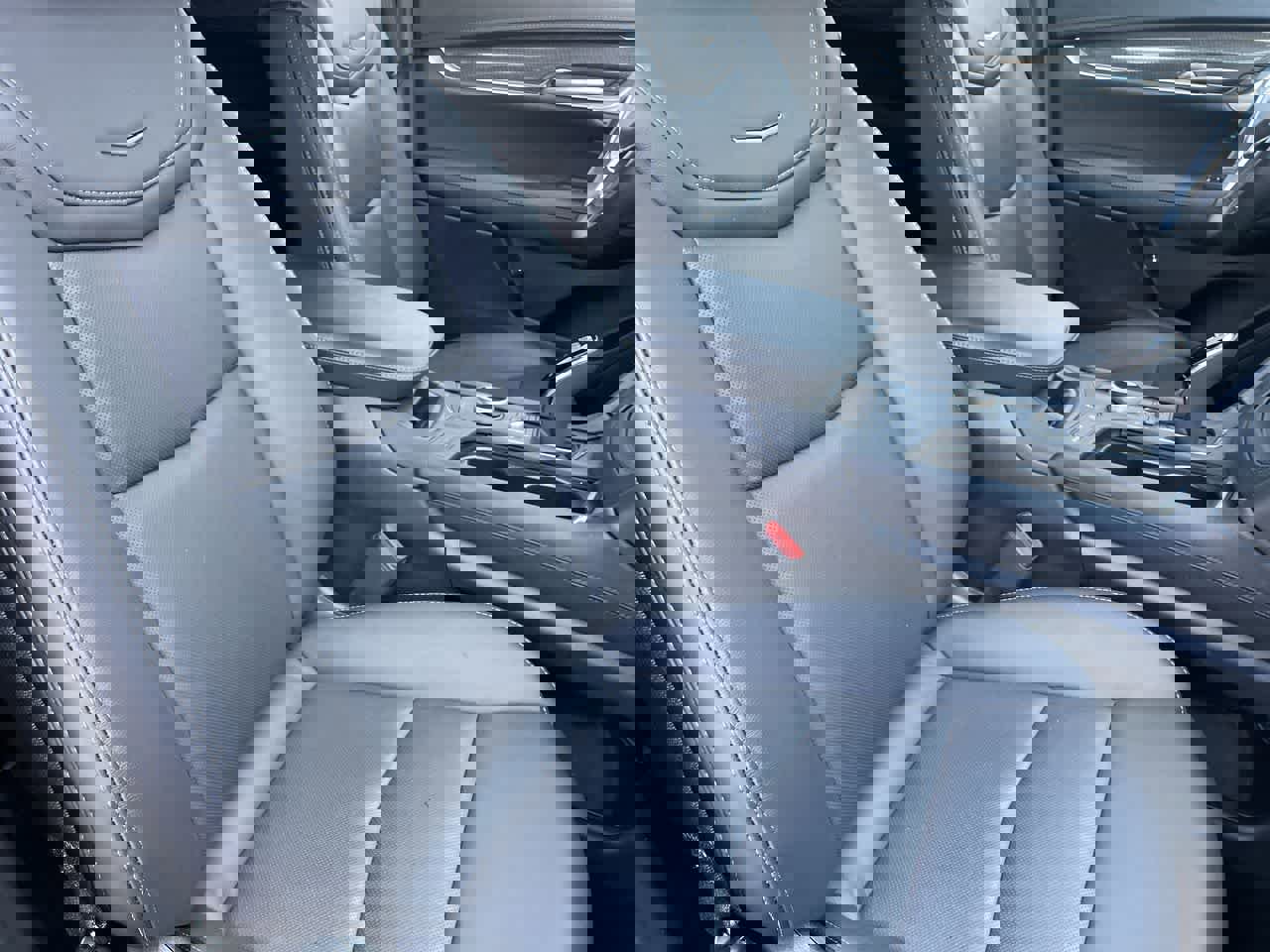 Used 2024 Cadillac XT5 Sportv w/ Technology Package AWD/4WD image 14