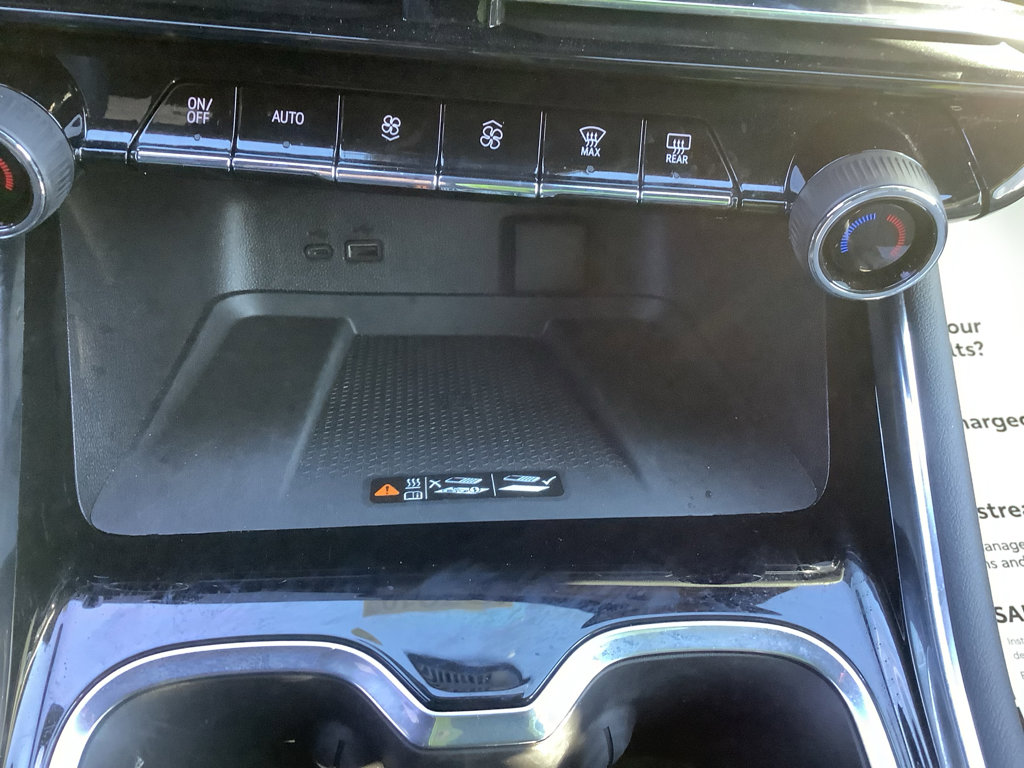 Used 2025 Chevrolet Traverse LT image 18