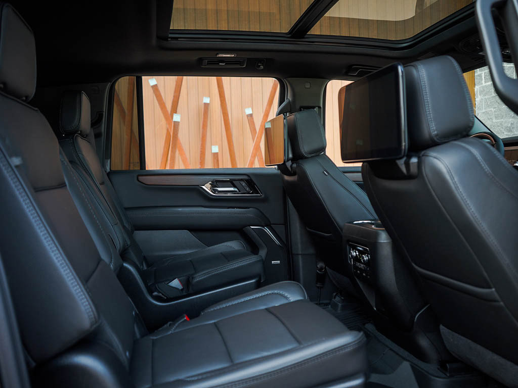 New 2026 GMC Yukon XL Denali w/ Denali Reserve Package AWD/4WD image 13