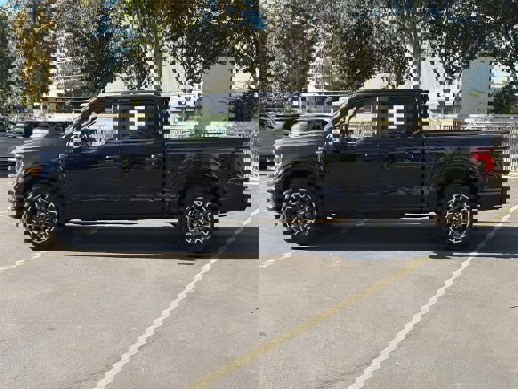 Used 2024 Ford F150 STX image 3