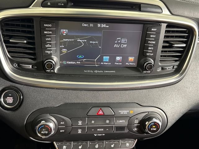 Used 2018 Kia Sorento SX image 21