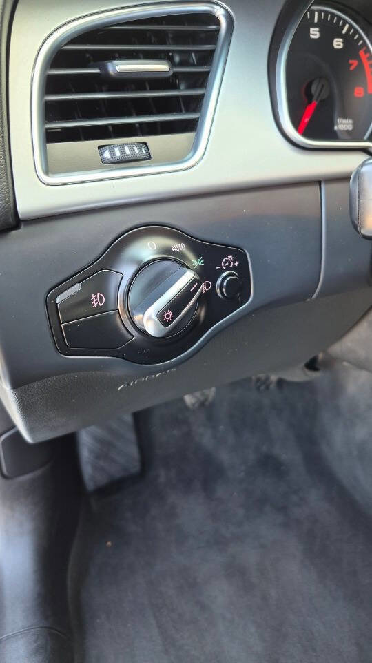 Used 2012 Audi A5 2.0T Premium image 30