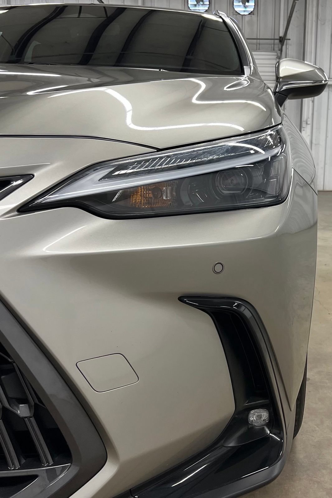 Used 2025 Lexus NX 250 FWD w/ Accessory Package (2T) image 9