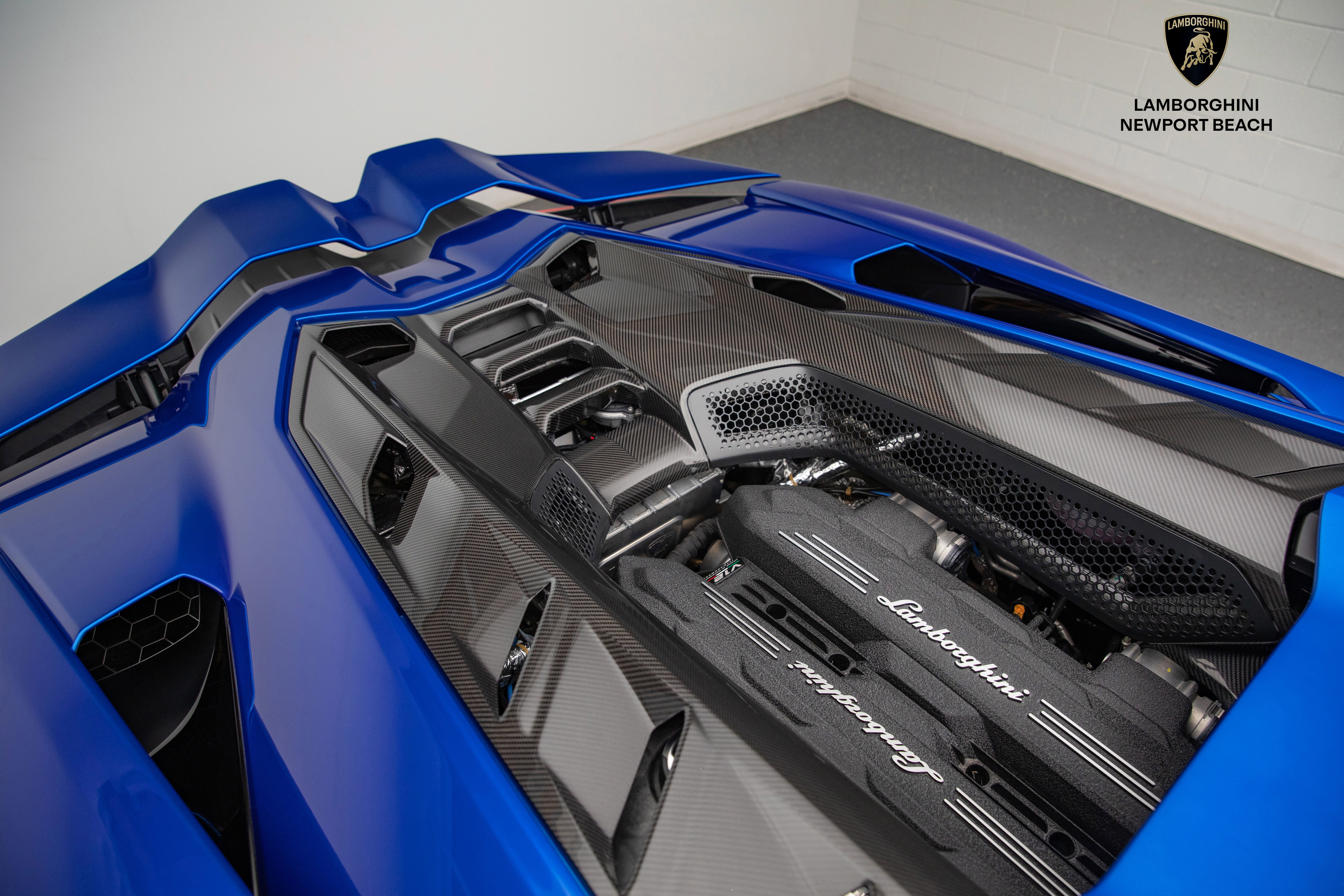Used 2024 Lamborghini Revuelto image 13