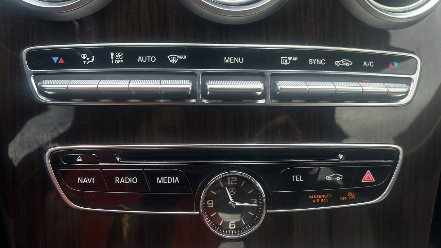 Used 2018 Mercedes-Benz C 300 4MATIC Sedan image 34