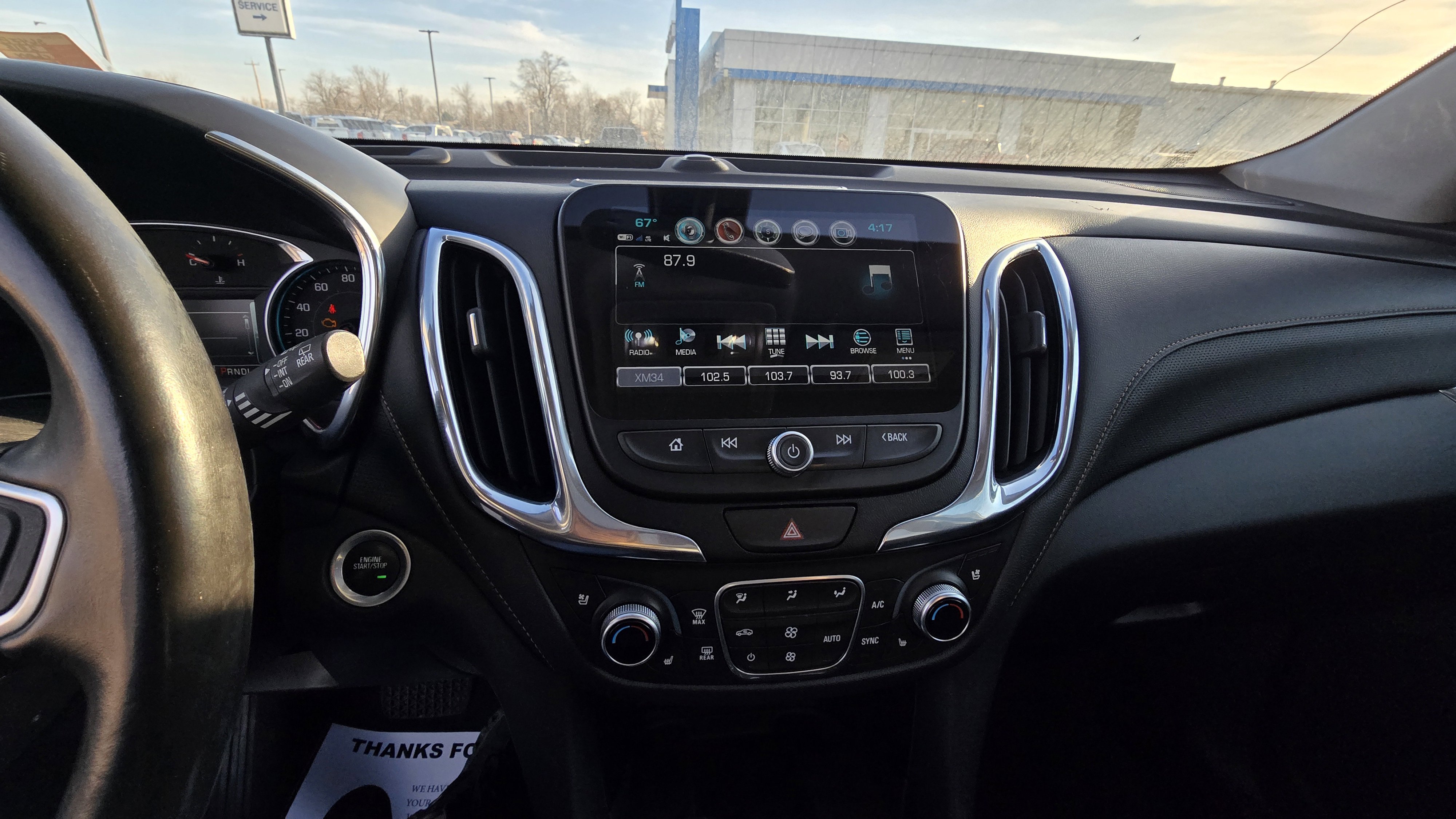 Used 2018 Chevrolet Equinox Premier FWD image 11