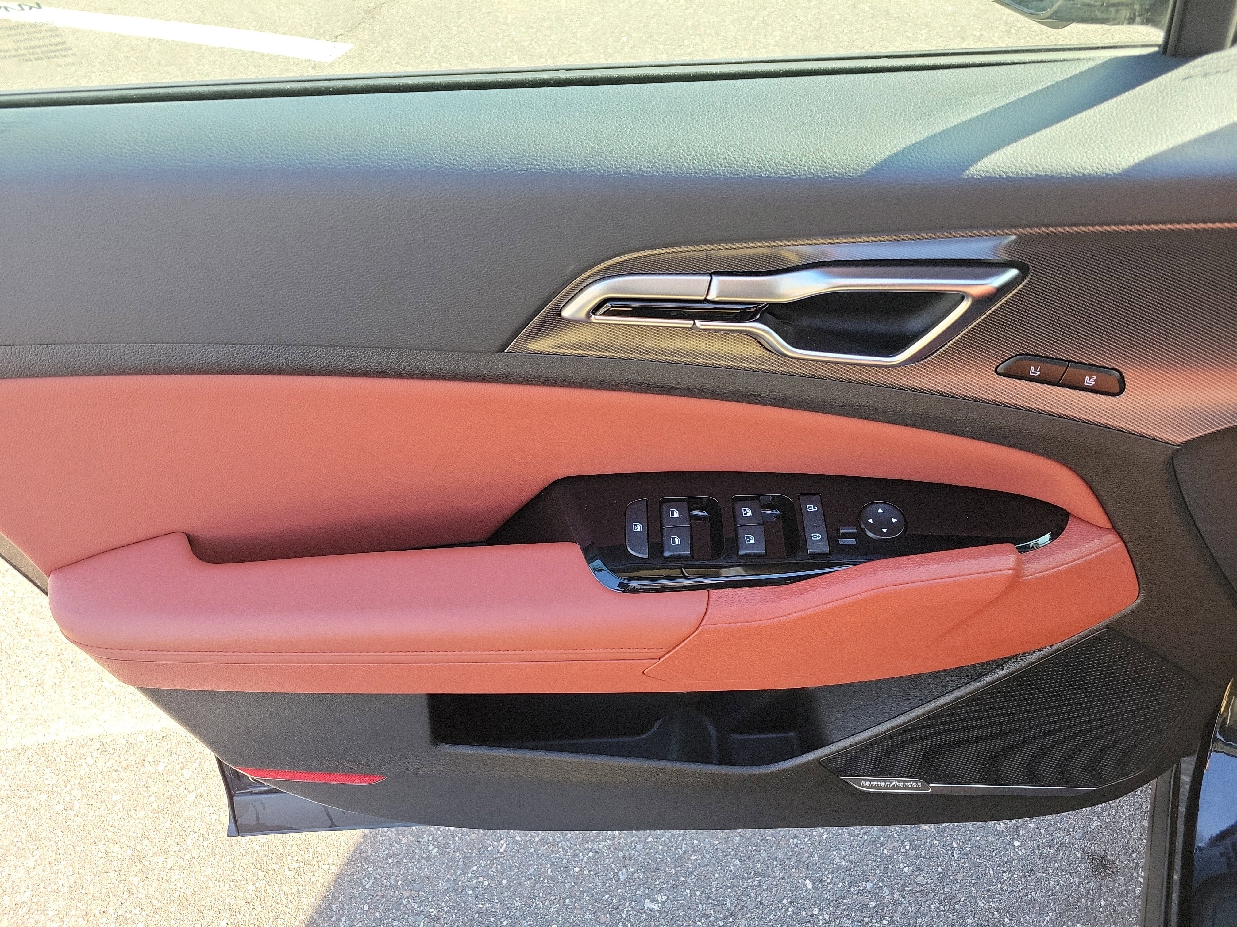 Certified 2025 Kia Sportage SX image 21