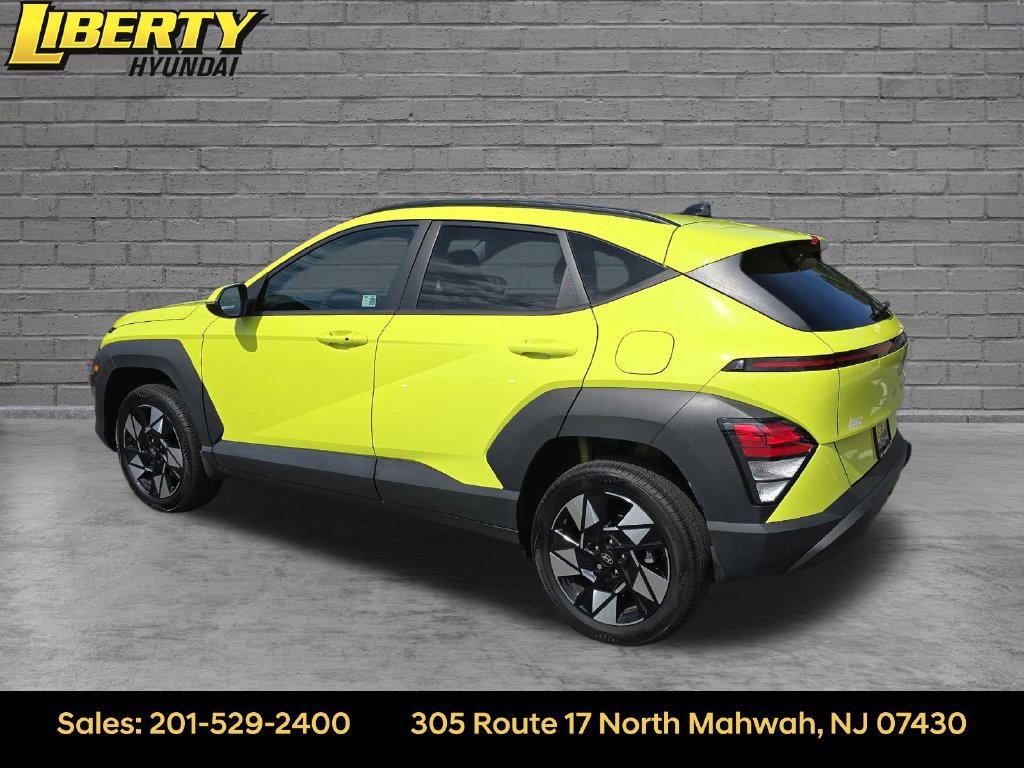 Certified 2024 Hyundai Kona SEL AWD/4WD image 4