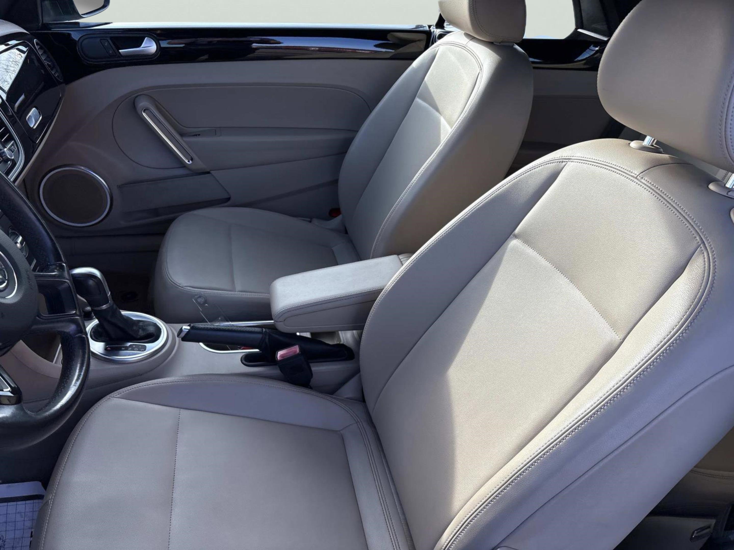 Used 2014 Volkswagen Beetle 1.8T image 15