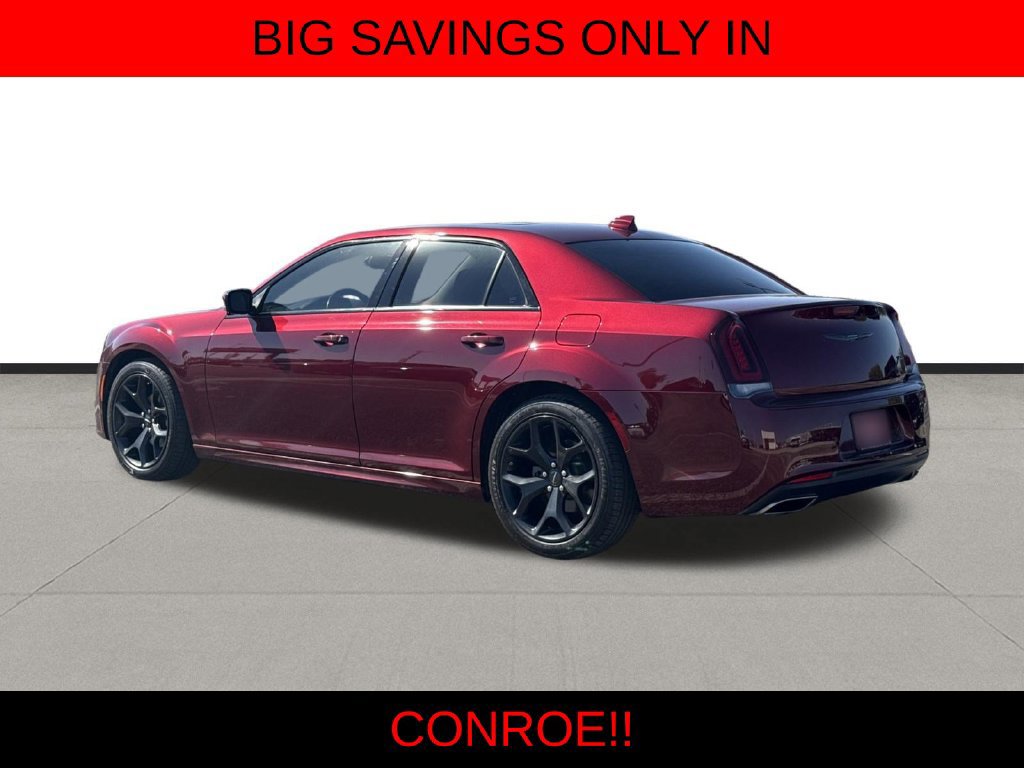 Used 2022 Chrysler 300 Touring L w/ Popular Equipment Group RWD image 7
