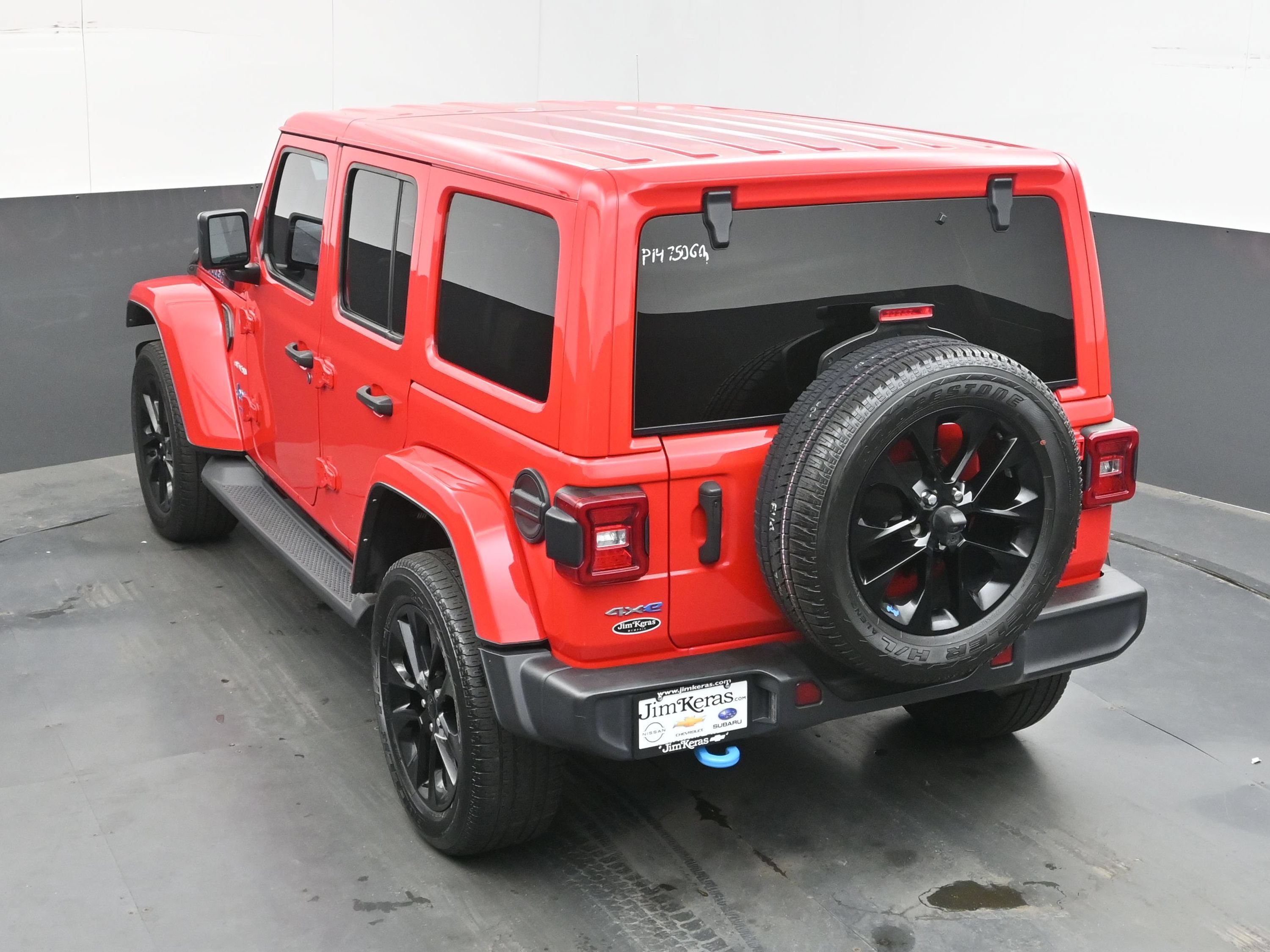 Used 2022 Jeep Wrangler Unlimited Sahara w/ Cold Weather Group AWD/4WD image 37