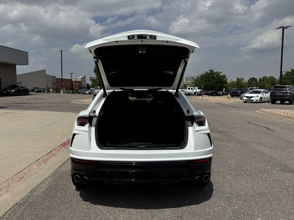 Used 2022 Lamborghini Urus AWD/4WD image 8
