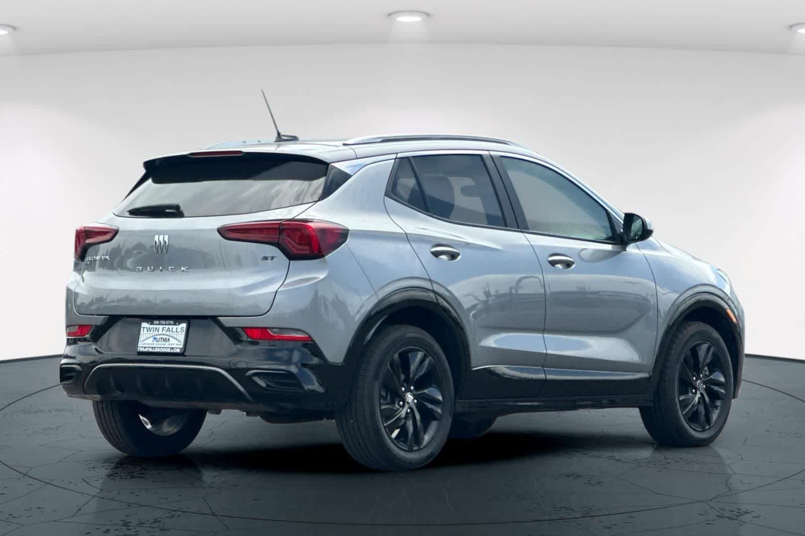 Used 2024 Buick Encore GX Sport Touring AWD/4WD image 2