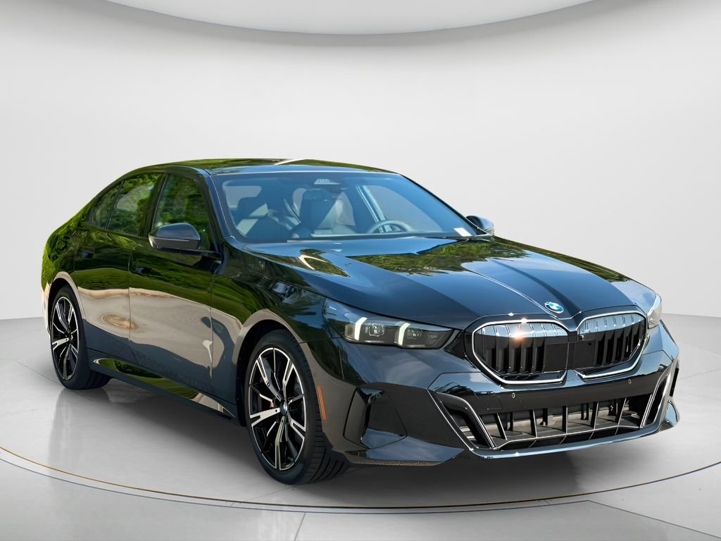 New 2027 BMW 530i xDrive w/ M Sport Package AWD/4WD image 3