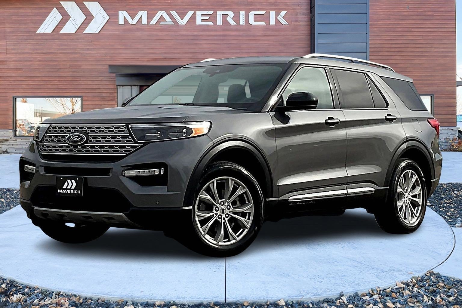 Used 2023 Ford Explorer Limited image 3