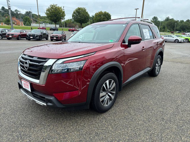 Used 2024 Nissan Pathfinder SL