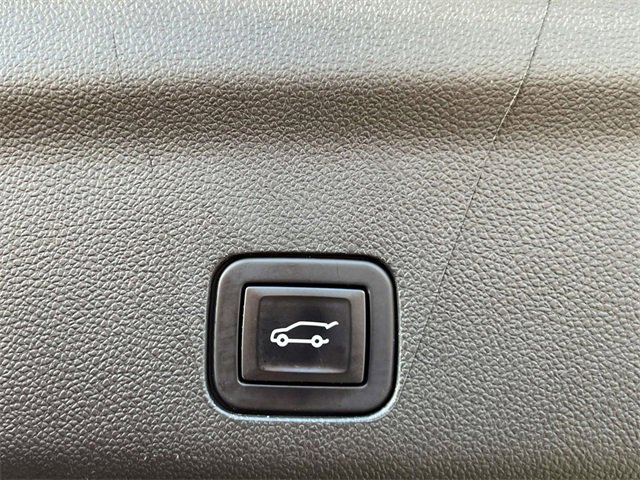 Used 2022 Chevrolet Tahoe RST w/ Luxury Package image 9