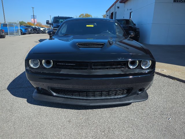 Used 2015 Dodge Challenger SRT RWD image 7
