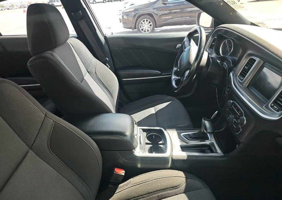 Used 2022 Dodge Charger SXT image 6