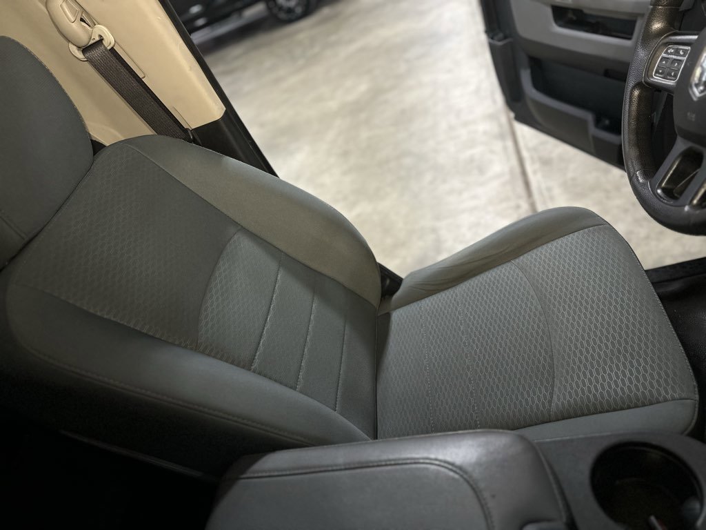 Used 2015 RAM 3500 Tradesman w/ Power & Remote Entry Group image 8