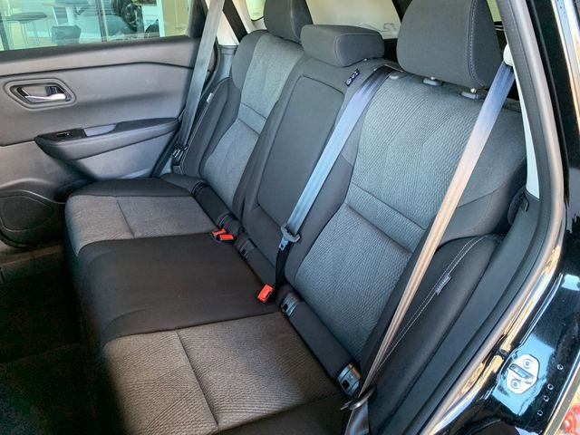 Used 2025 Nissan Rogue SV image 27