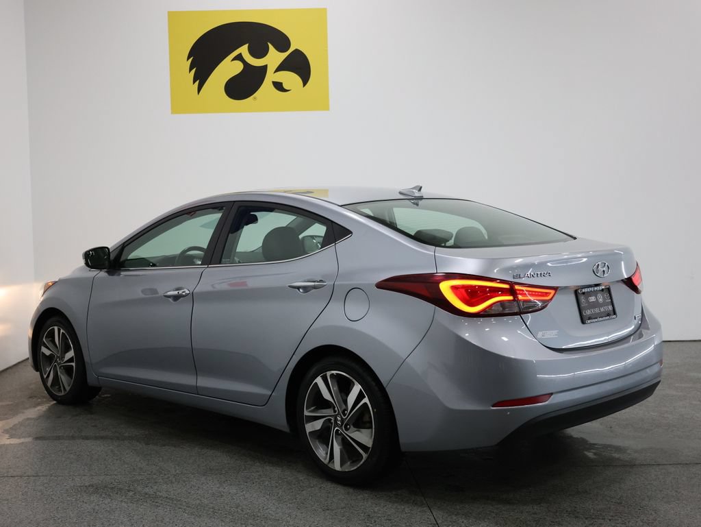 Used 2015 Hyundai Elantra Limited w/ Option Group 05 FWD image 9