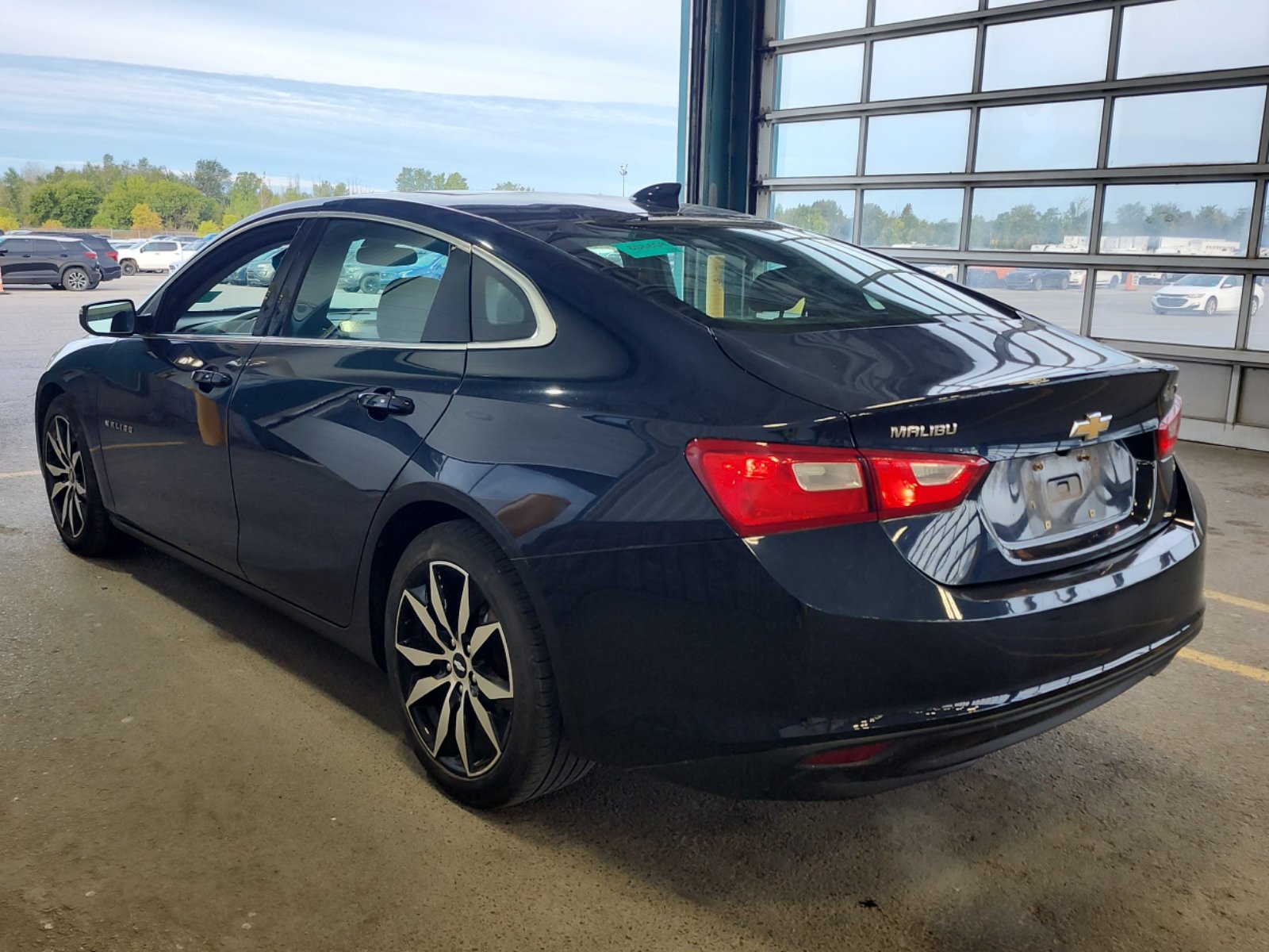 Used 2016 Chevrolet Malibu LT w/ True North Edition FWD image 6