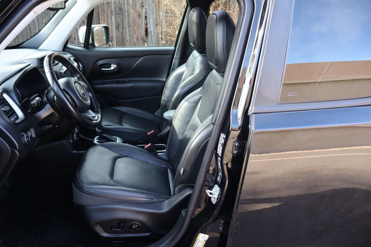 Used 2018 Jeep Renegade Limited w/ UConnect 8.4 Nav Group AWD/4WD image 19