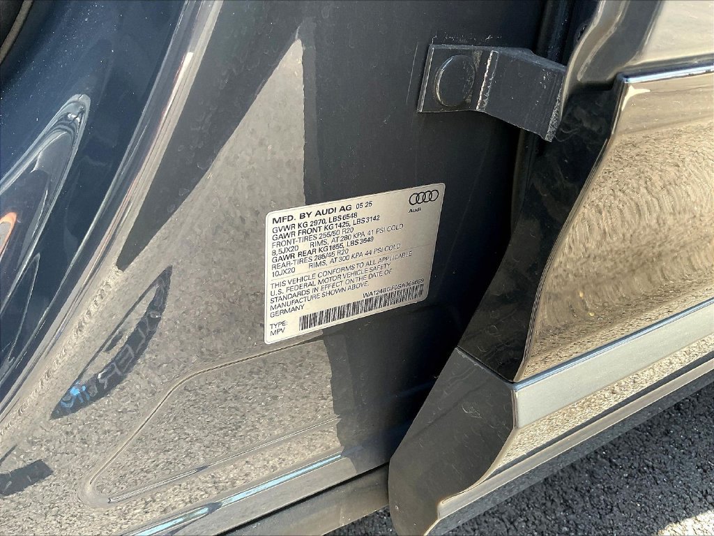 Used 2025 Audi Q6 e-tron Premium Plus w/ Premium Plus AWD/4WD image 21