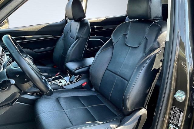 Used 2021 Kia Telluride EX w/ EX Premium Package image 21