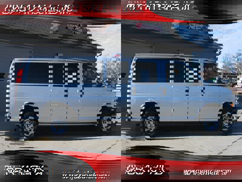 Used 2017 Chevrolet Express 3500 LT w/ LT Preferred Equipment Group image 31