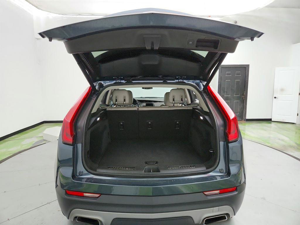 Used 2019 Cadillac XT4 Premium Luxury w/ Cold Weather Package FWD image 31