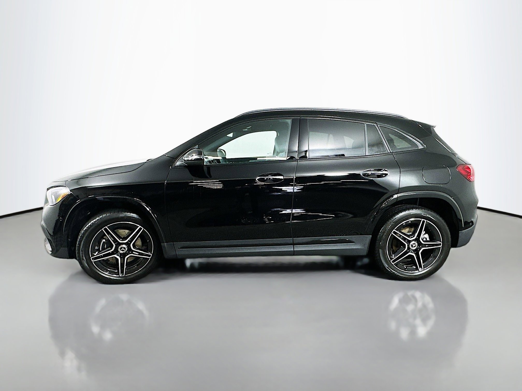 New 2026 Mercedes-Benz GLA 250 4MATIC image 4