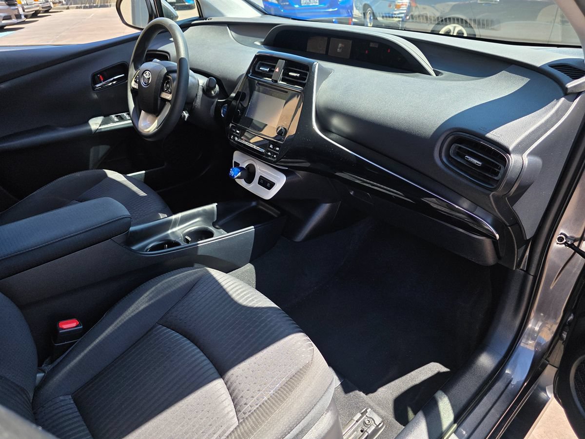 Used 2017 Toyota Prius One FWD image 13
