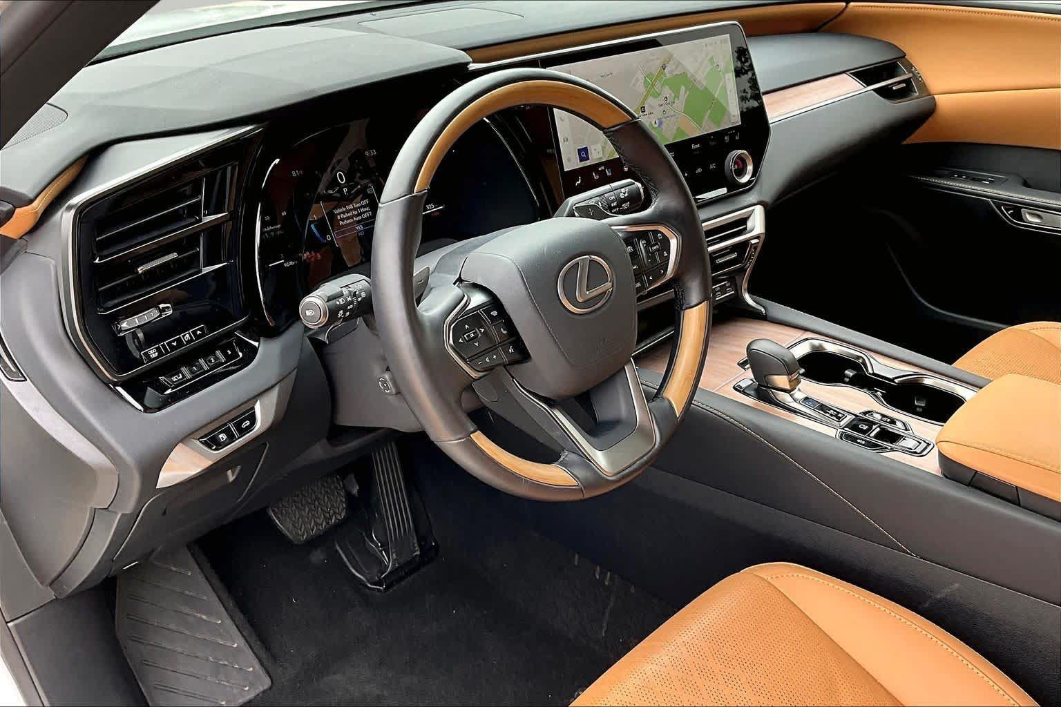 Certified 2025 Lexus RX 350 Premium Plus w/ Accessory Package (Z1) FWD image 18