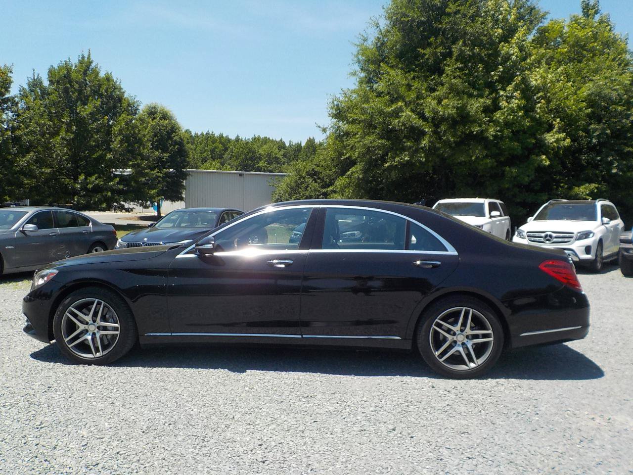Used 2017 Mercedes-Benz S 550 4MATIC Sedan image 2