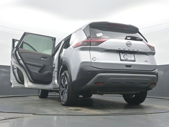 Used 2023 Nissan Rogue SV FWD image 60