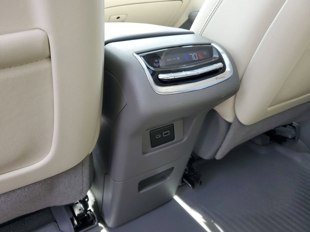 Used 2020 Cadillac XT6 Premium Luxury AWD/4WD image 29