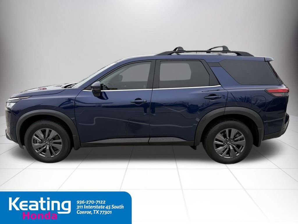 Used 2022 Nissan Pathfinder SV image 11
