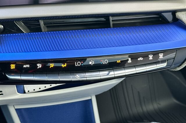 New 2027 Cadillac Optiq Sport w/ LPO, Floor Liner Package AWD/4WD image 21