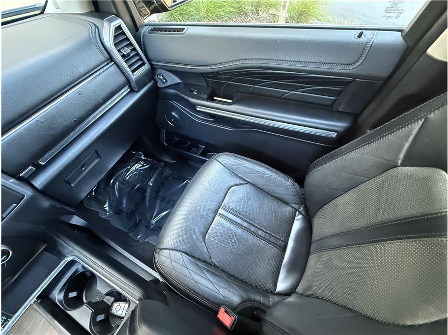 Used 2019 Ford Expedition Max Platinum AWD/4WD image 12
