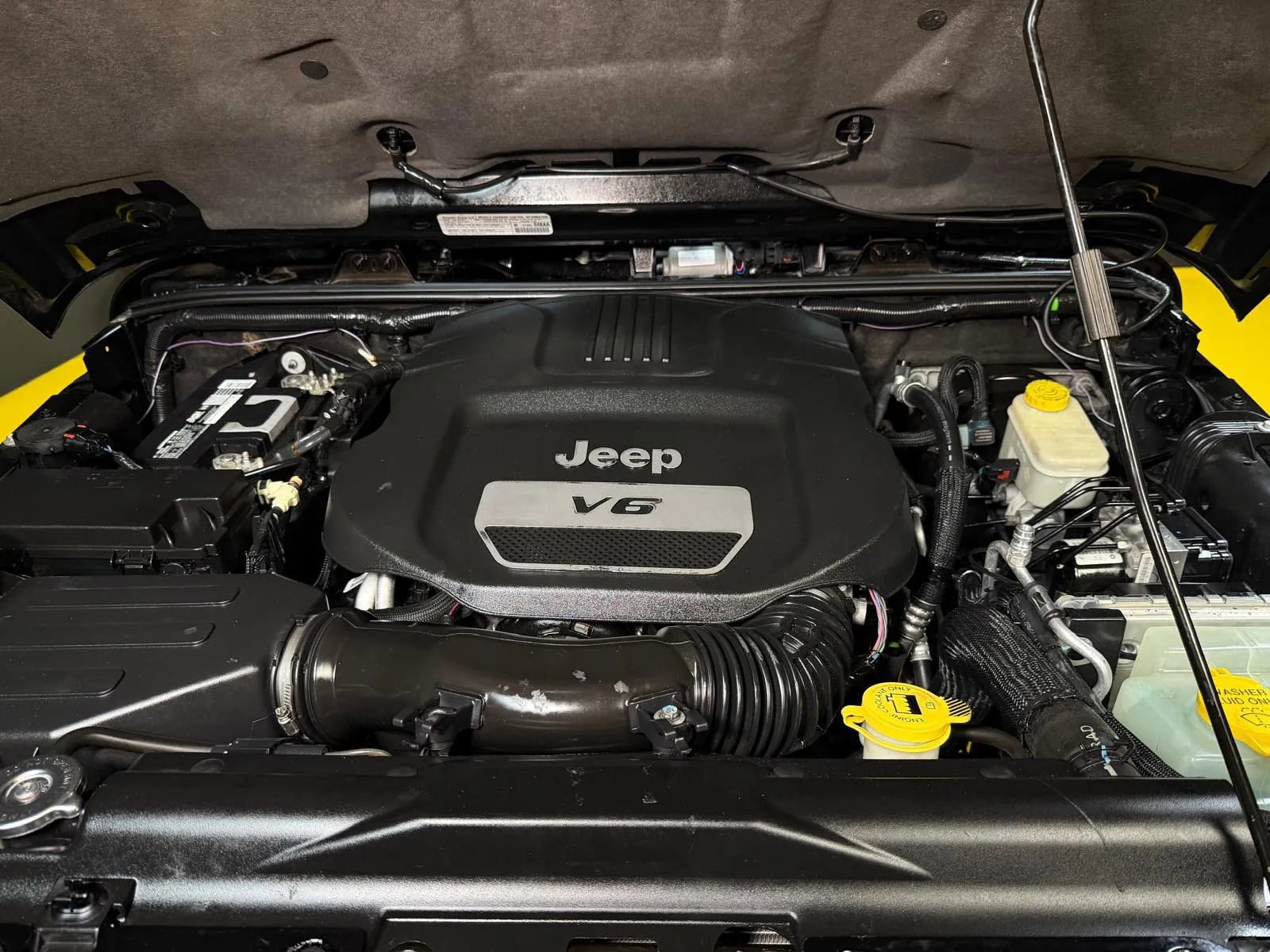Used 2014 Jeep Wrangler Sahara w/ Connectivity Group image 39