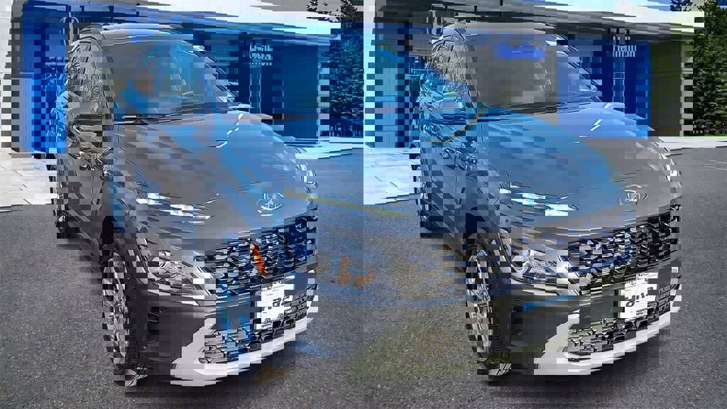 Used 2023 Hyundai Kona SEL w/ Cargo Package image 2