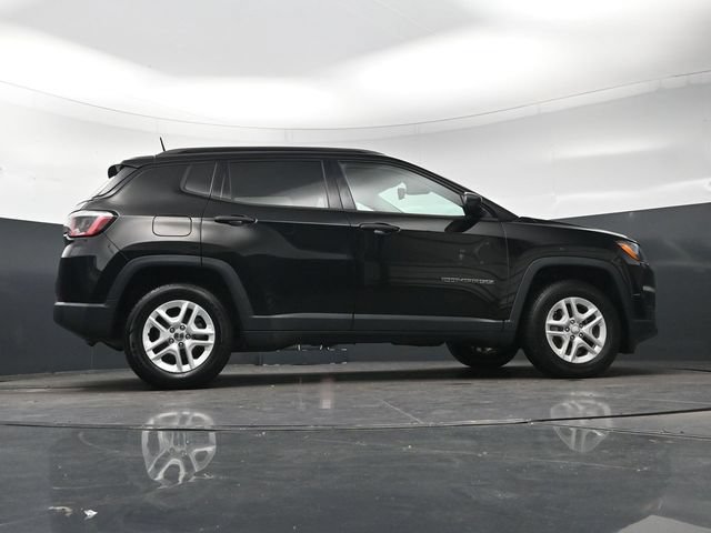 Used 2018 Jeep Compass Sport FWD image 32