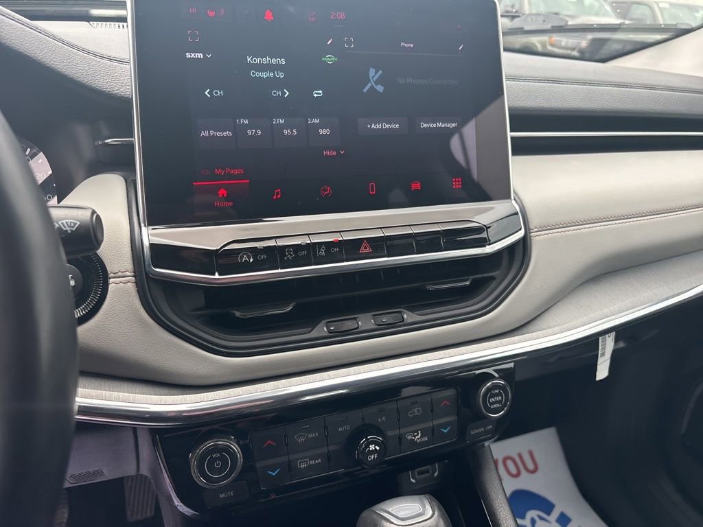 Certified 2022 Jeep Compass Limited image 21