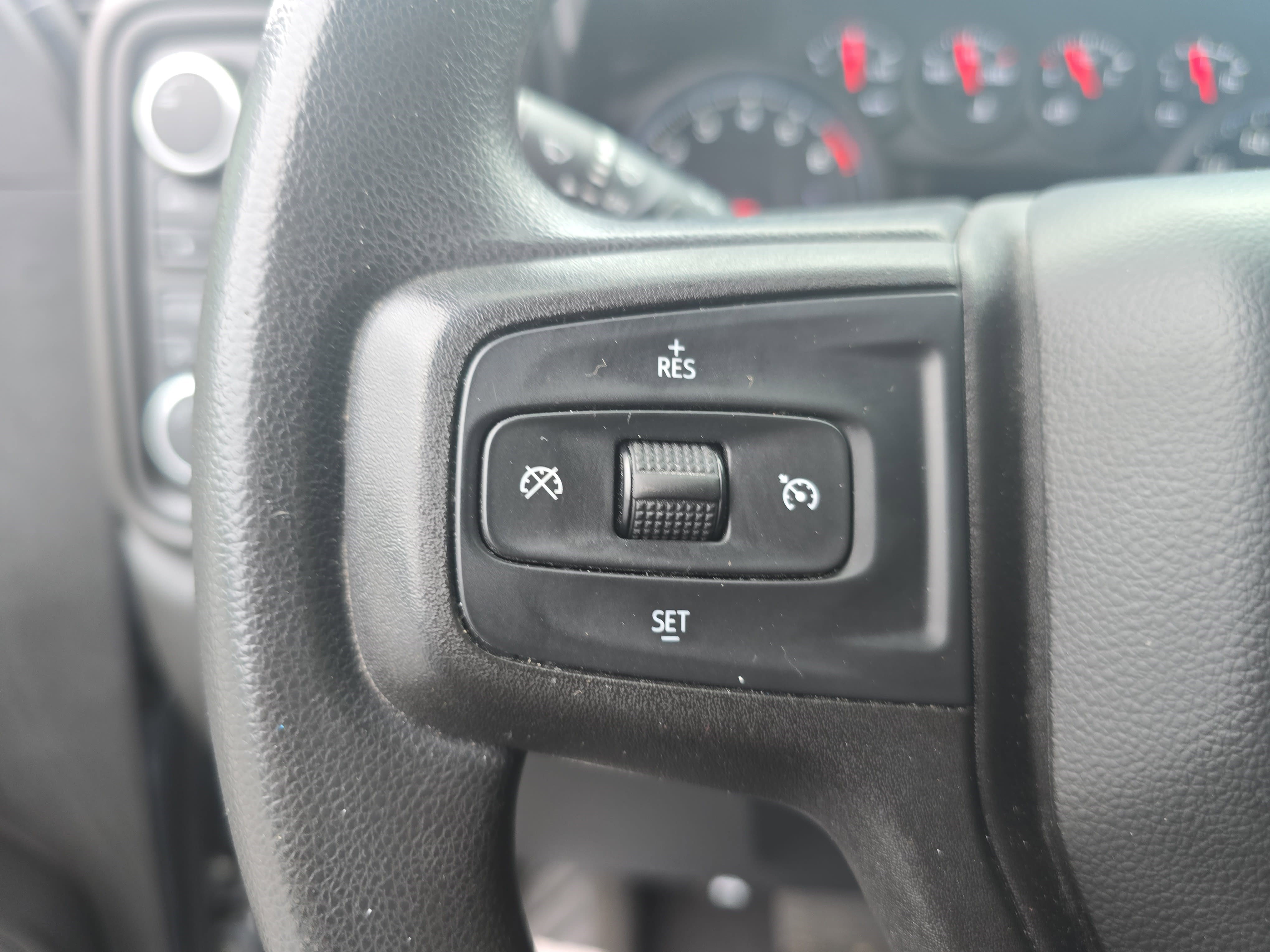 Used 2021 Chevrolet Silverado 1500 Custom Trail Boss AWD/4WD image 17